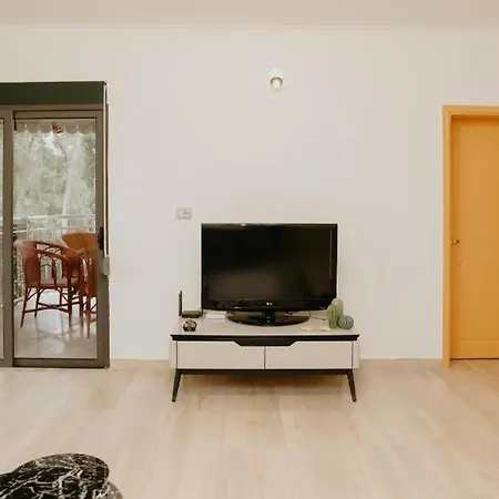 Melinda 2 Bedroom Appartement Golem (Tirana)